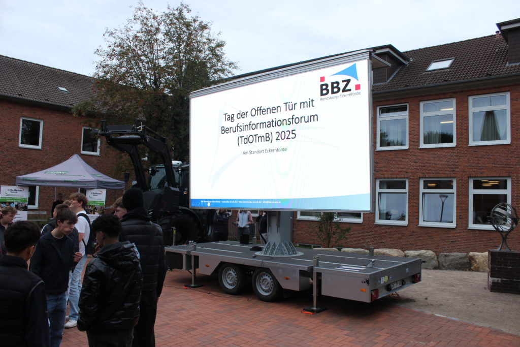 IMG_1870 IMG 1870 Tag der offenen Tür mit Berufsinformationsforum