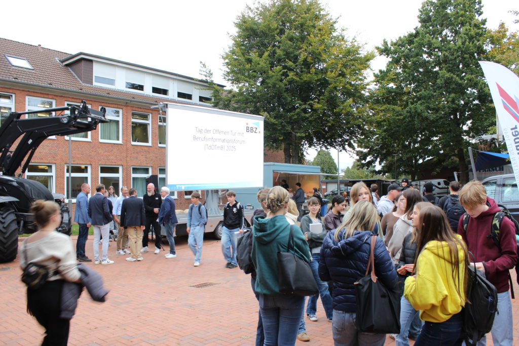 IMG_1873 IMG 1873 Tag der offenen Tür mit Berufsinformationsforum