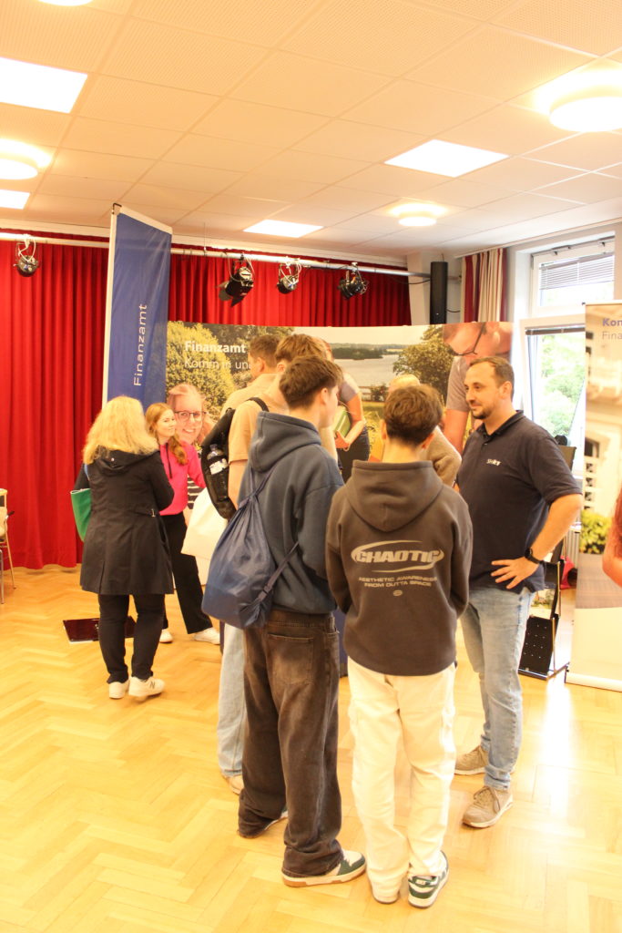 IMG_1956 IMG 1956 Tag der offenen Tür mit Berufsinformationsforum