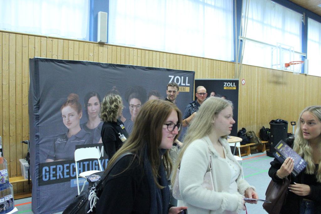 IMG_1979 IMG 1979 Tag der offenen Tür mit Berufsinformationsforum