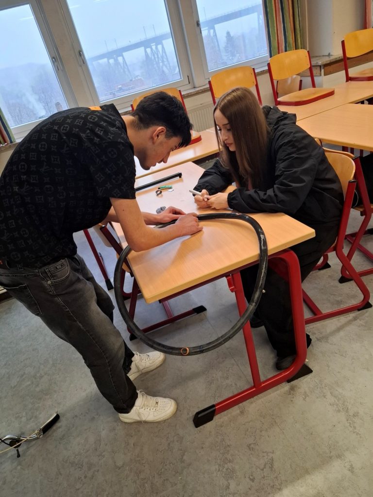 Bild2 2 Bericht über den Fahrradworkshop am 19.11.2025