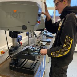 WhatsApp Image 2026 02 03 at 20.19.42 1 Vom Entwurf zum Gesellenstück: Gesellenprüfung Teil 2 am BBZ Eckernförde