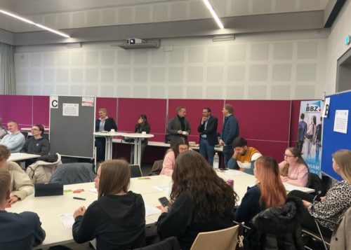 Bild2 1 Diskussionsveranstaltung mit PolitikerInnen des Landtages Schleswig-Holstein