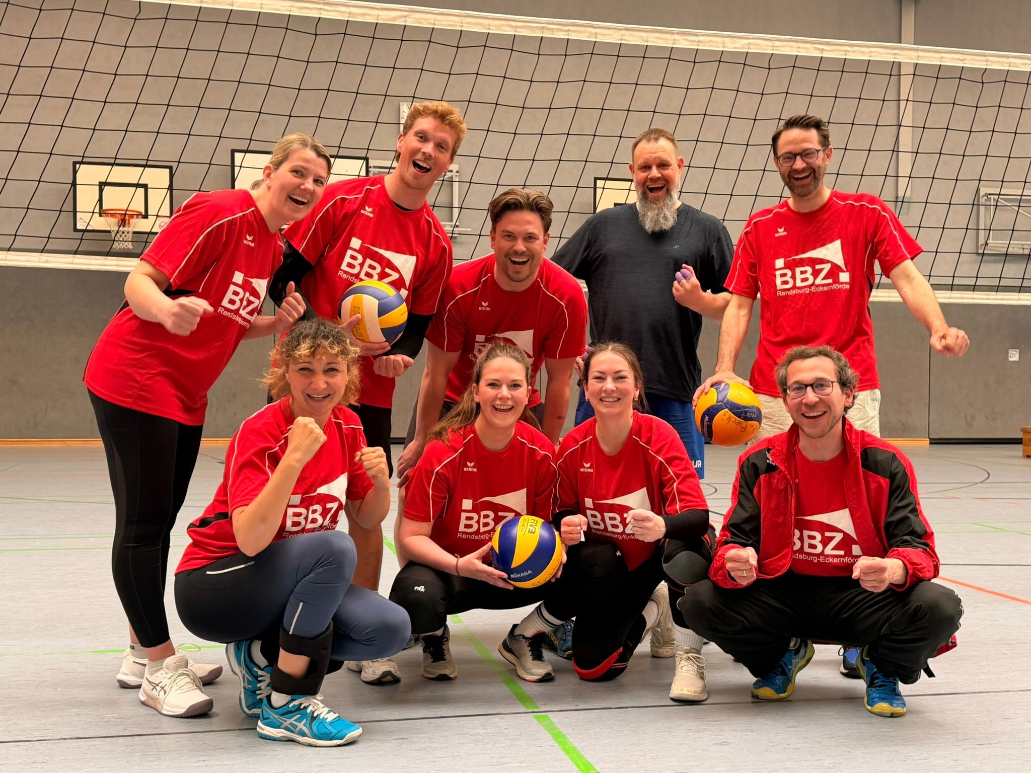 Mannschaft BBZ RD-ECK: Unten v. l. n. r.: Anne Busch, Maj-Britt Hansen, Lisa Wilkens, Thies Rossian; Oben v. l. n. r.: Sonja Voß, Nils Pietschmann, Jamo Timm, Andree Rossow, Finn Krieger