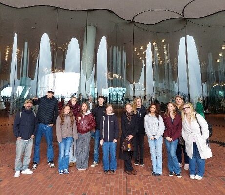 Gruppenfoto auf der Aussichtsplattform der Elbphilharmonie