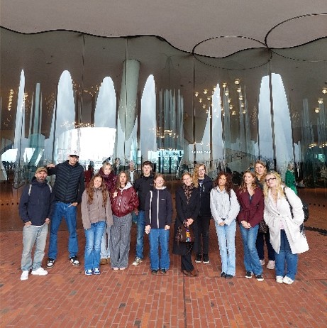 Gruppenfoto auf der Aussichtsplattform der Elbphilharmonie
