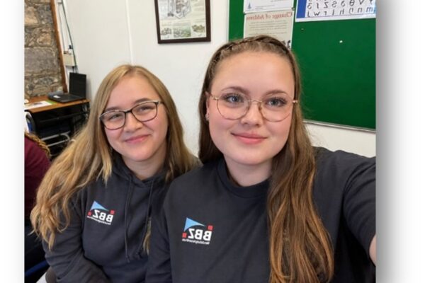 Natalie B. und Hanna R.